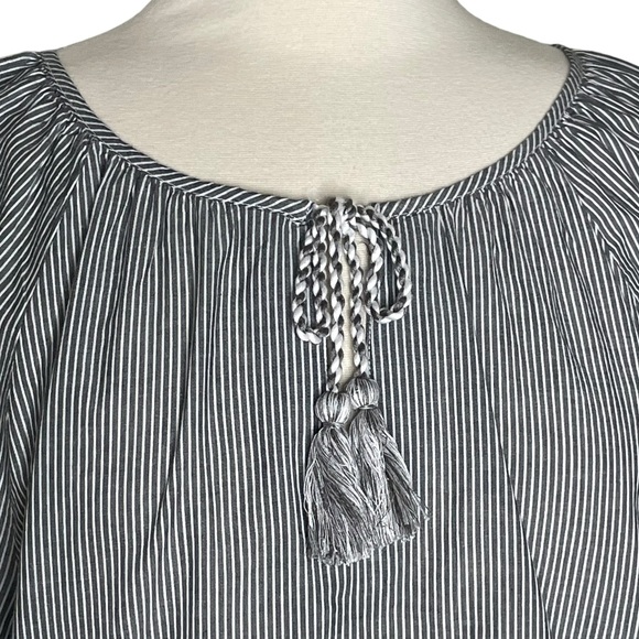 Dip XL gray striped embroidered balloon sleeve top - Picture 6 of 9